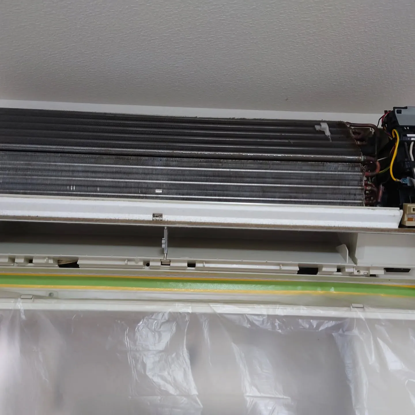 三原市でエアコンクリーニングを行いました